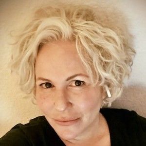 Meet your Posher, Carol